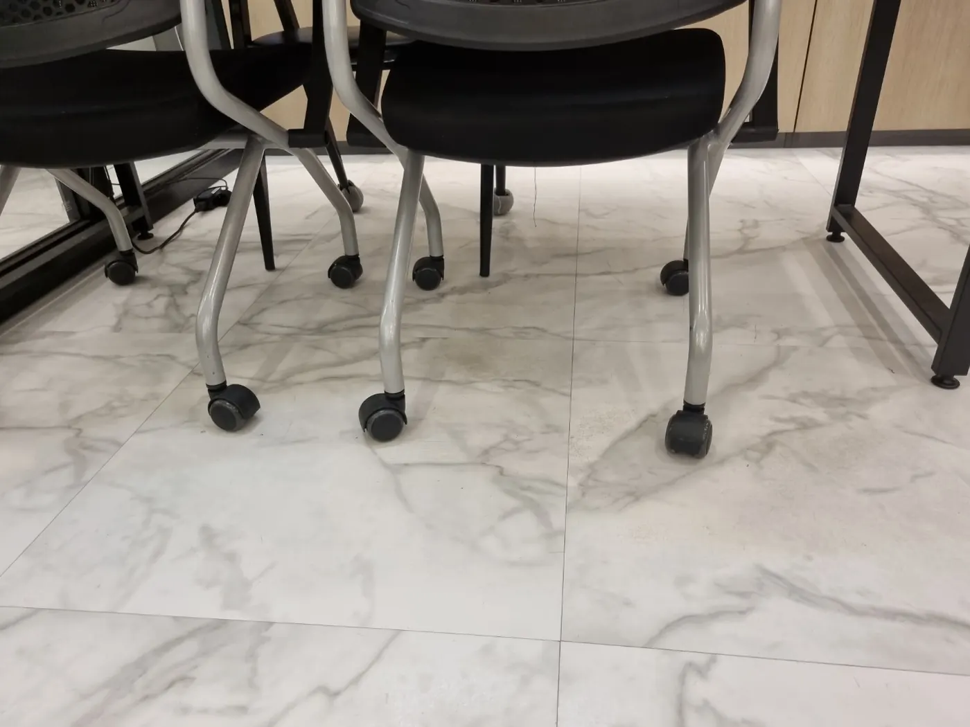 바닥 마감 상태 — 부안군 학원청소 현장