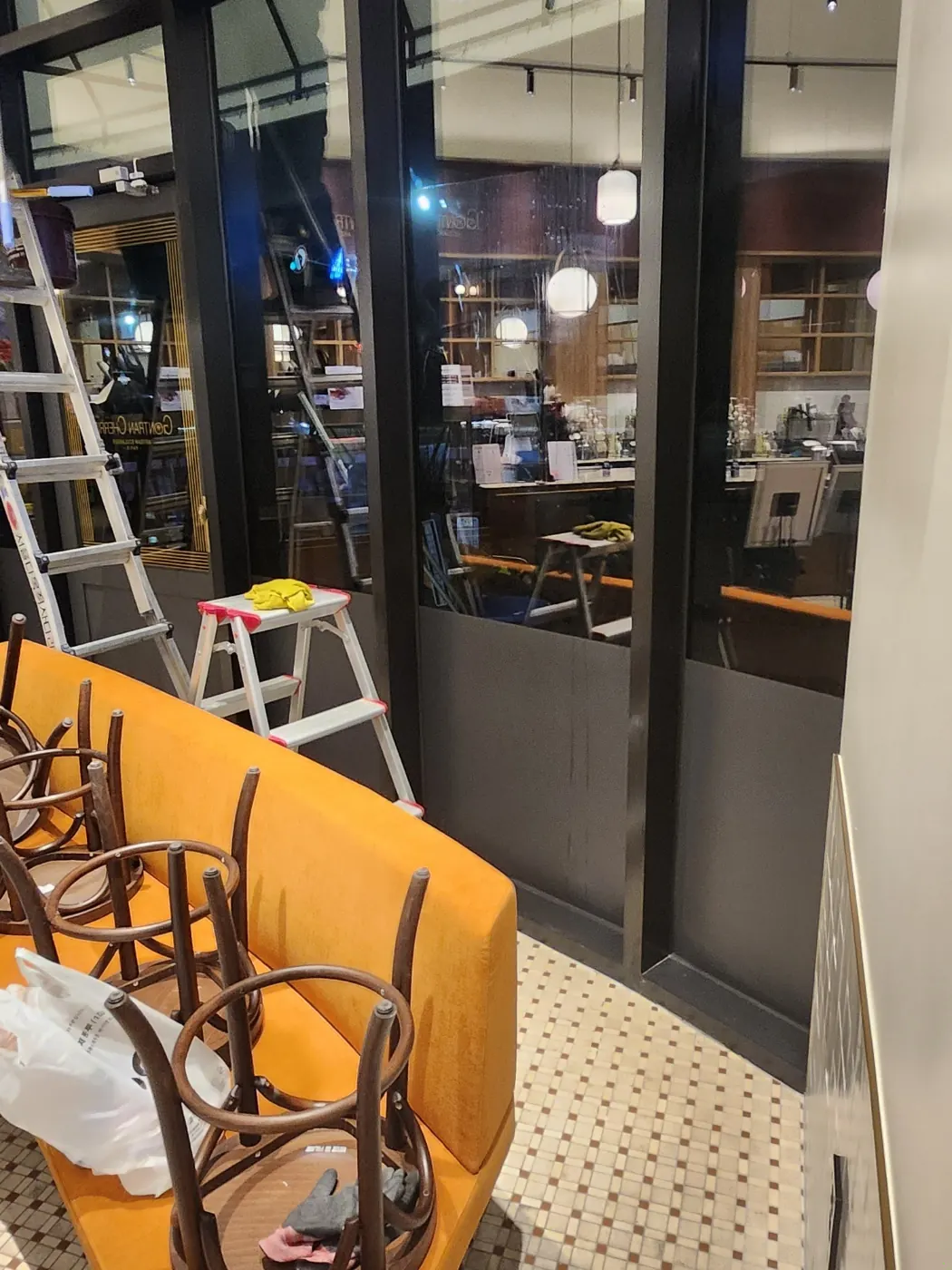 기계 세정 작업 — 순창군 카페청소 현장