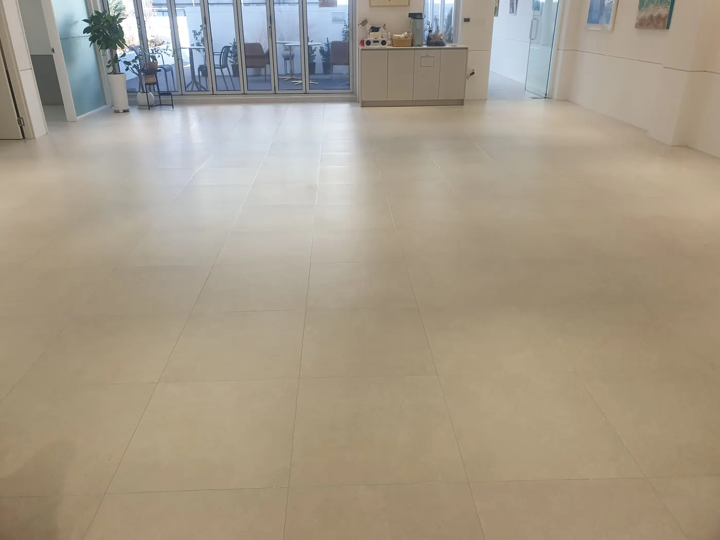 산내면 병원청소 시공 현장 — 대기실 정리