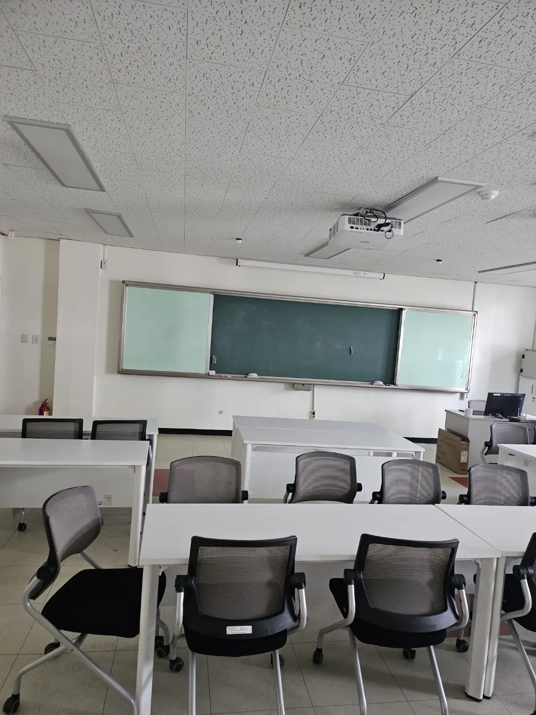 임실군 학교청소 시공 현장 — 교실 정리