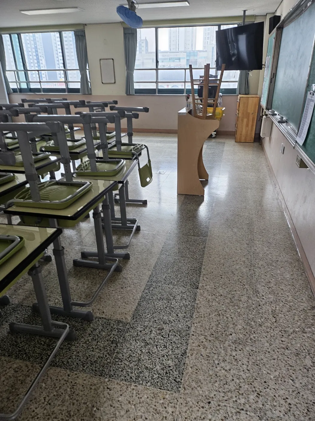 삼산동 학교청소 시공 현장 — 교실 정리