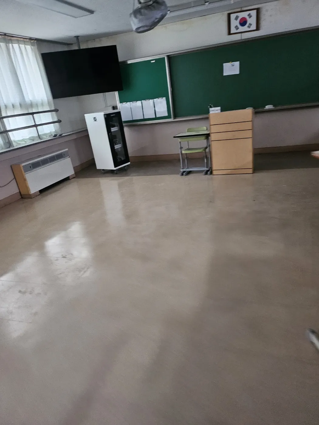 이평면 학교청소 시공 현장 — 교실 마감
