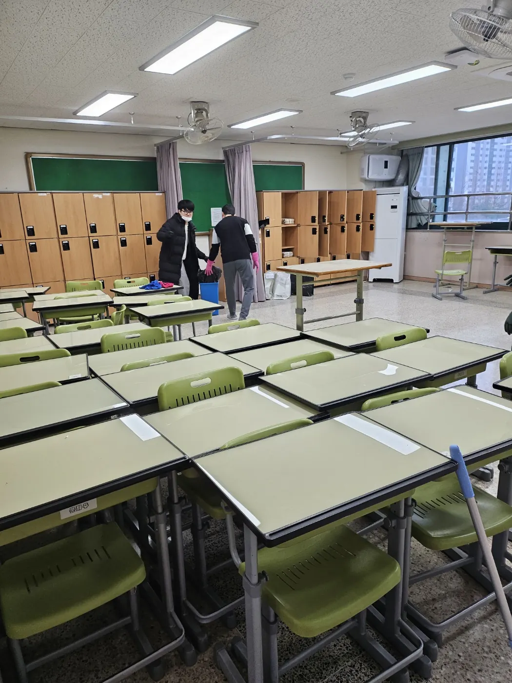 옥구읍 학교청소 시공 현장 — 교실 정리