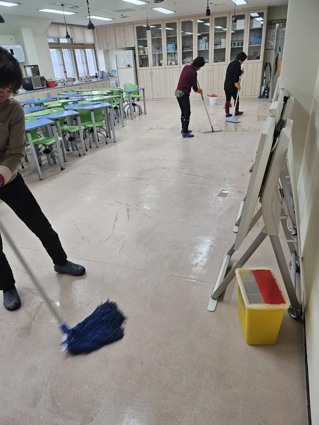 세정 진행 — 북면 학교청소 현장