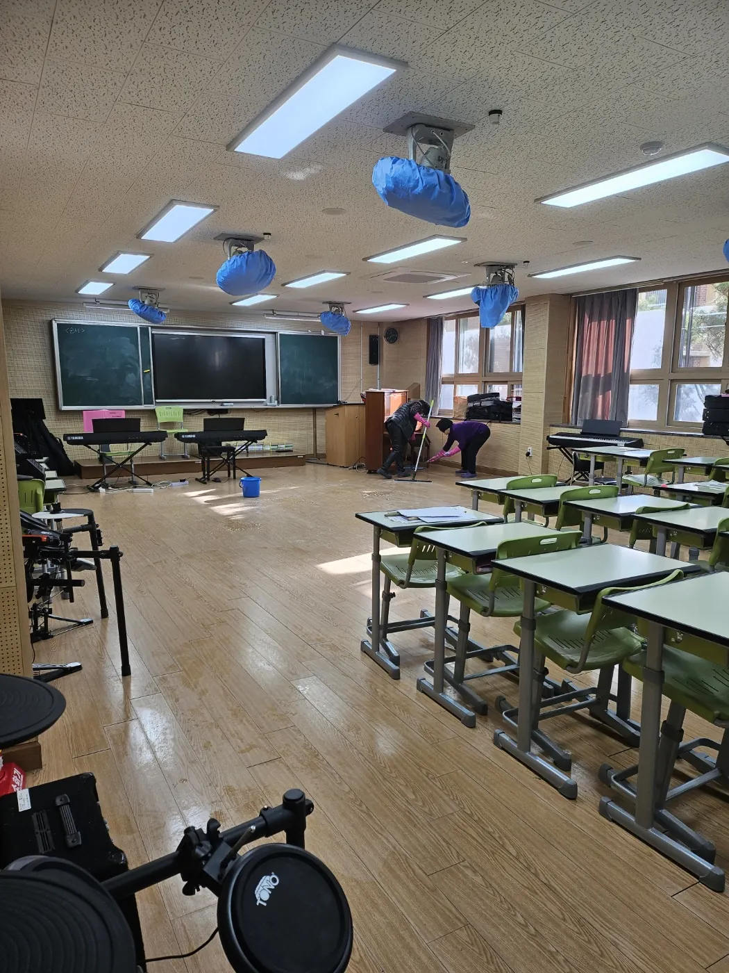 세정 진행 — 진안군 학교청소 현장