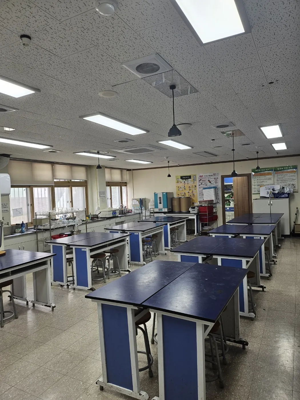 특별실 작업 — 이평면 학교청소 현장